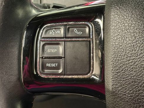 Used 2016 Dodge Grand Caravan SE FWD image 31