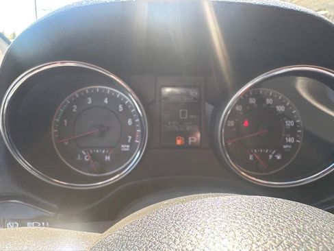 Used 2012 Jeep Grand Cherokee Laredo AWD/4WD image 12
