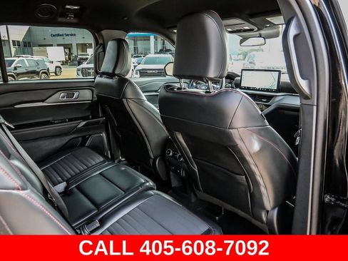Used 2025 Ford Explorer ST-Line w/ ST-Line Street Pack AWD/4WD image 24
