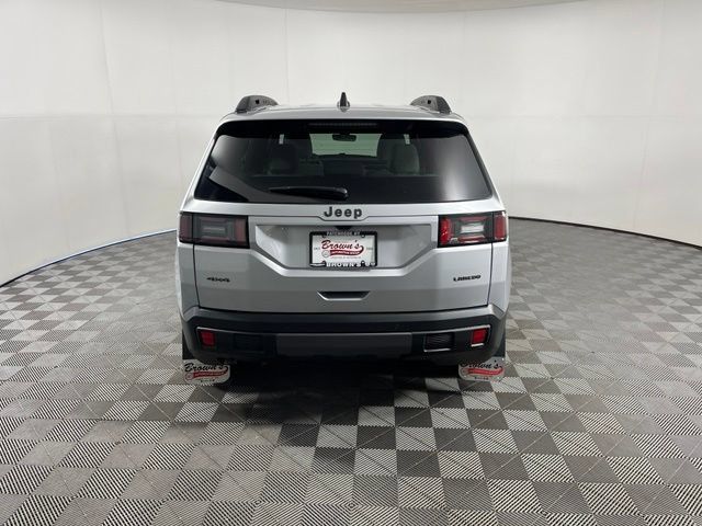 Used 2026 Jeep Cherokee Laredo AWD/4WD image 6