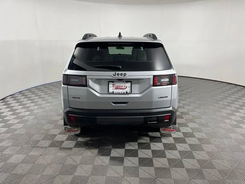 Used 2026 Jeep Cherokee Laredo AWD/4WD image 6