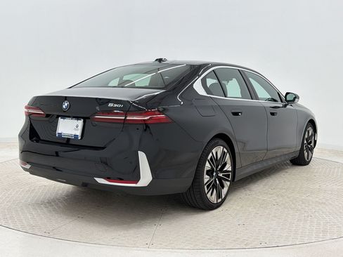 Used 2025 BMW 530i RWD image 9