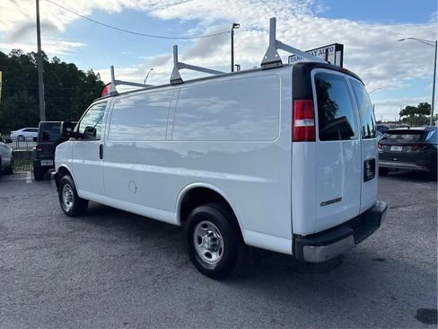 Used 2022 Chevrolet Express 2500 w/ Driver Convenience Package RWD image 7