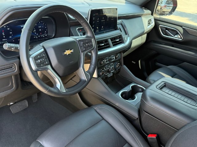 Used 2024 Chevrolet Tahoe LT w/ LT Signature Plus Package RWD image 8