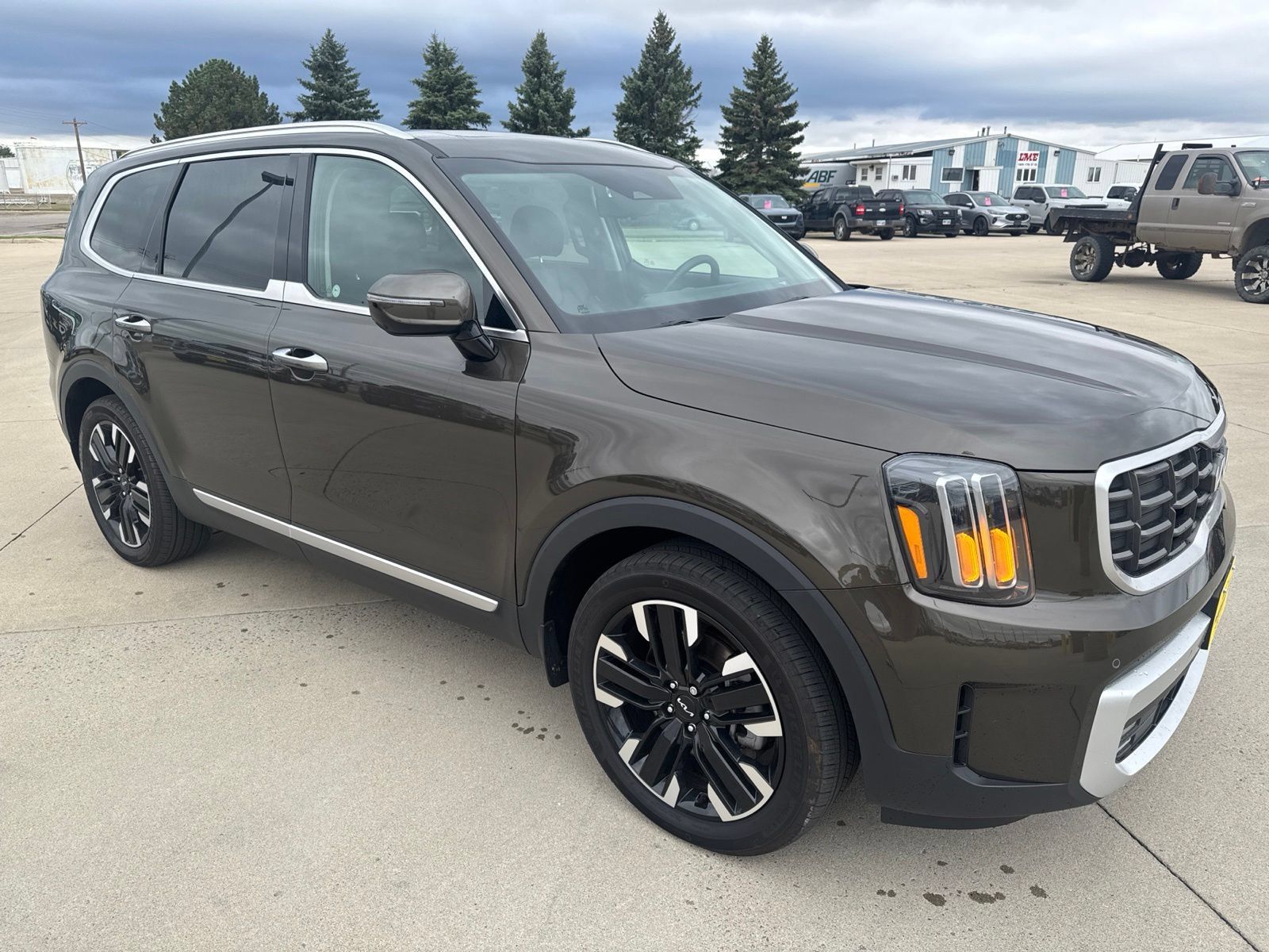 Used 2024 Kia Telluride SX AWD/4WD image 2