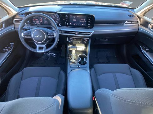 Used 2023 Kia K5 LXS image 10