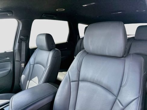 Used 2024 Buick Enclave Essence w/ Sport Touring Edition FWD image 12