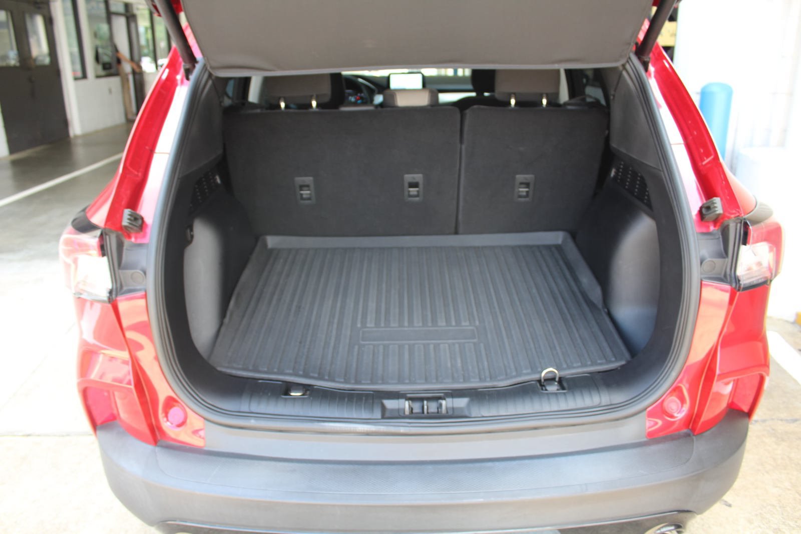 Used 2022 Ford Escape SE w/ SE Sport Appearance Package FWD image 22