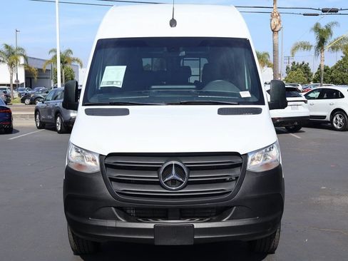 Used 2023 Mercedes-Benz Sprinter 2500 image 2