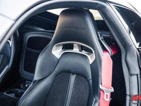 Used 2016 Dodge Viper ACR w/ Extreme Aero Package RWD image 28