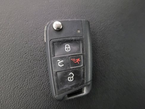 Used 2024 Volkswagen Jetta S image 32