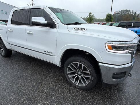 Used 2025 RAM 1500 Limited AWD/4WD image 5