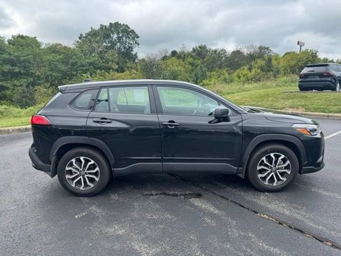 Certified 2024 Toyota Corolla Cross AWD Hybrid image 2