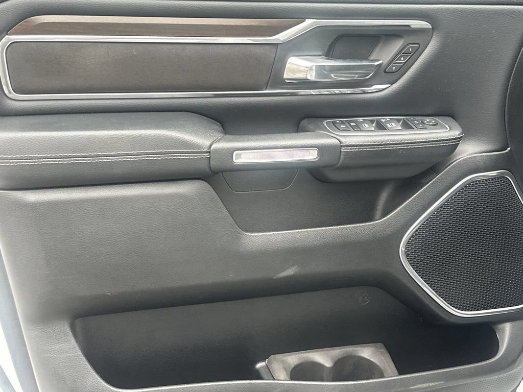 Used 2022 RAM 1500 Laramie AWD/4WD image 10