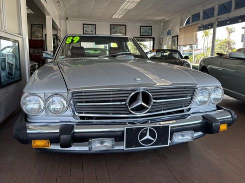 Used 1989 Mercedes-Benz 560 SL image 2