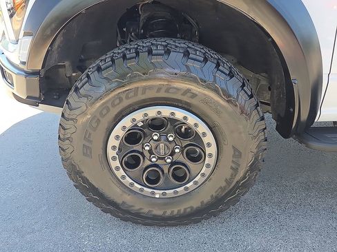 Used 2025 Ford F150 Raptor AWD/4WD image 9