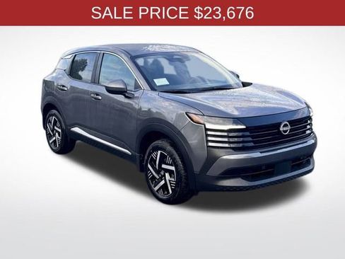 New 2025 Nissan Kicks SV w/ Charging Package image 2