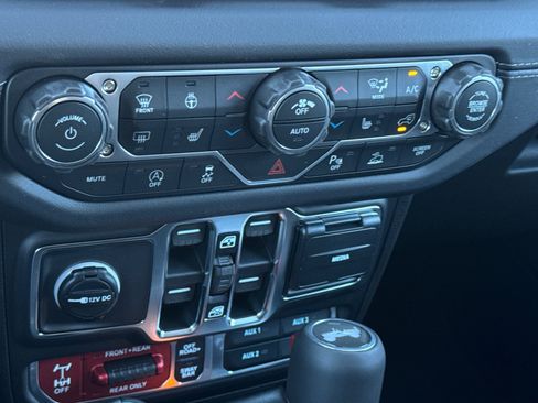 New 2026 Jeep Wrangler Unlimited Rubicon AWD/4WD image 19