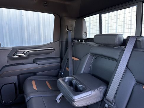 Used 2024 GMC Sierra 1500 AT4 w/ Technology Package image 25