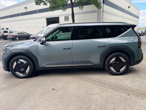 Used 2024 Kia EV9 Wind AWD/4WD image 6