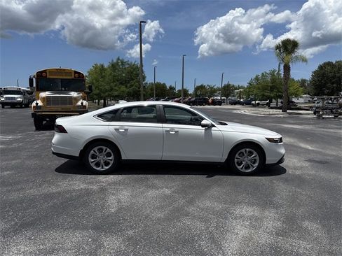 New 2025 Honda Accord LX image 4