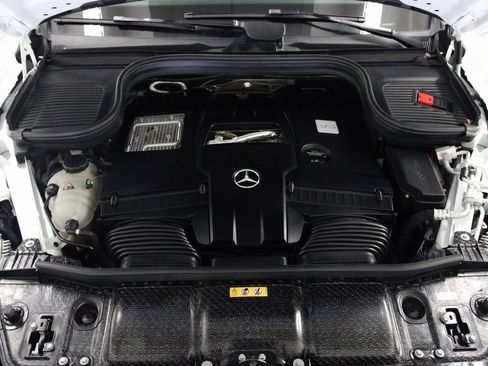 Certified 2024 Mercedes-Benz GLS 580 4MATIC image 12