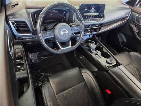 Used 2023 Nissan Rogue Platinum w/ Platinum Premium Package image 10