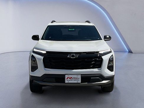 New 2026 Chevrolet Equinox LT w/ Convenience Package II FWD image 8