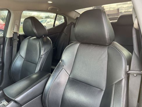 Used 2021 Nissan Maxima 3.5 SV w/ Floor Mat Group FWD image 17