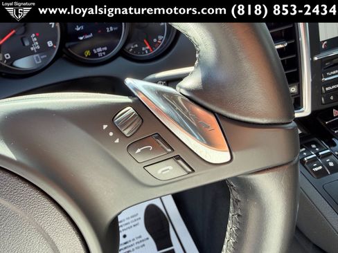 Used 2014 Porsche Cayenne Platinum Edition AWD/4WD image 37