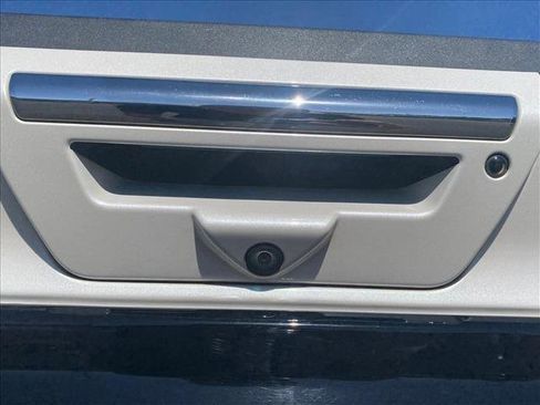 Used 2019 Ford F150 Platinum w/ Equipment Group 701A Luxury AWD/4WD image 7