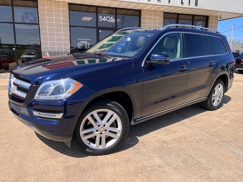 Used 2016 Mercedes-Benz GL 450 4MATIC image 2