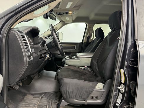 Used 2015 RAM 2500 SLT w/ Luxury Group image 13