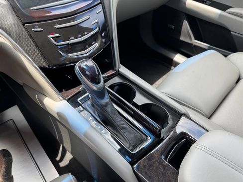 Used 2014 Cadillac XTS Luxury w/ Driver Awareness Package FWD image 17
