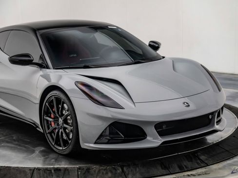 Used 2025 Lotus Emira RWD image 32