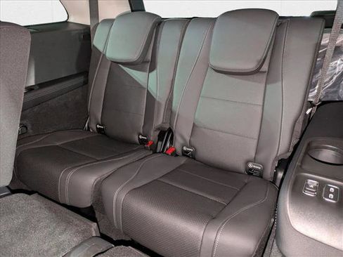 New 2026 Mercedes-Benz GLS 450 4MATIC image 18