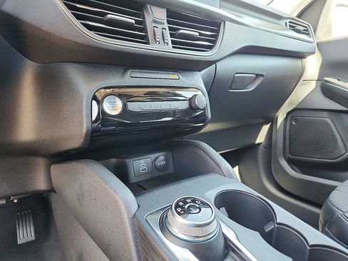 Used 2026 Ford Escape SE FWD image 20