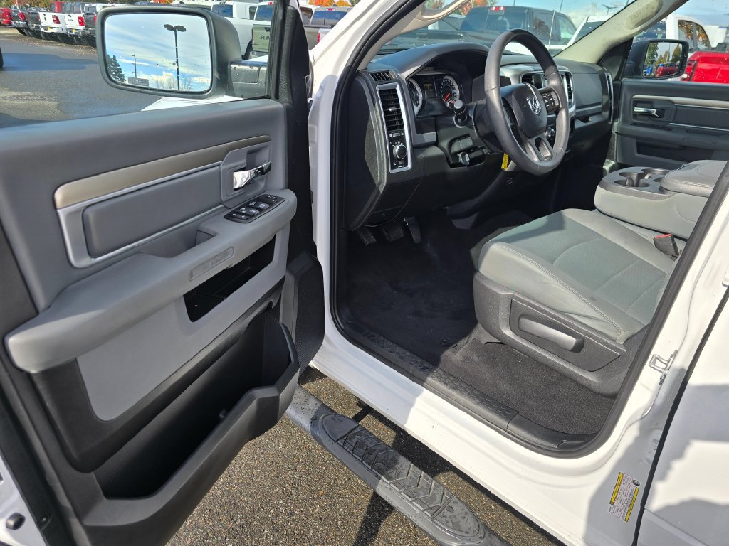 Used 2019 RAM 1500 Classic SLT AWD/4WD image 21