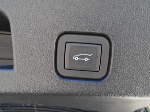 Used 2025 Buick Enclave Sport Touring AWD/4WD image 30