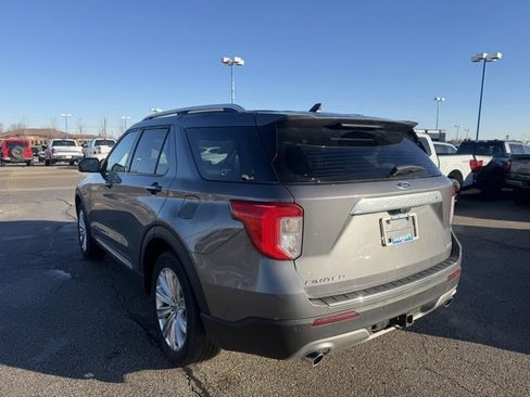 Used 2022 Ford Explorer Limited w/ Limited Technology Package image 4