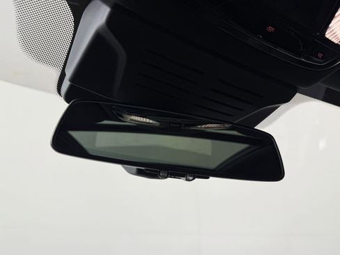 Used 2025 BMW X5 sDrive40i w/ M Sport Package image 19