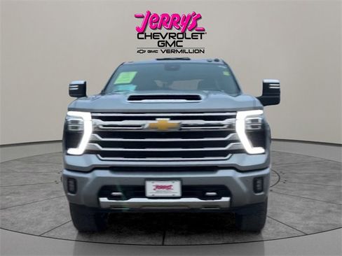 Used 2024 Chevrolet Silverado 2500 High Country w/ High Country Premium Package image 8