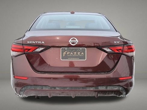 Used 2022 Nissan Sentra SV image 4