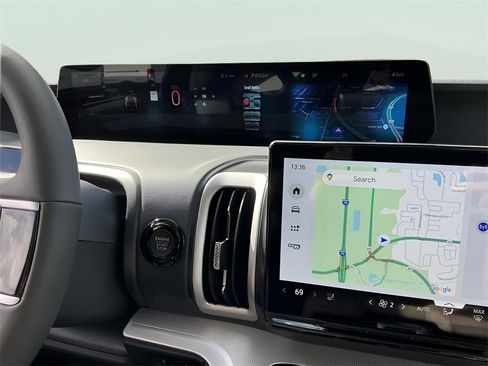 New 2025 Ford Expedition Active image 39