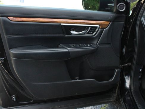 Used 2021 Honda CR-V Touring image 12
