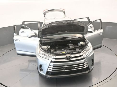 Used 2019 Toyota Highlander LE image 68