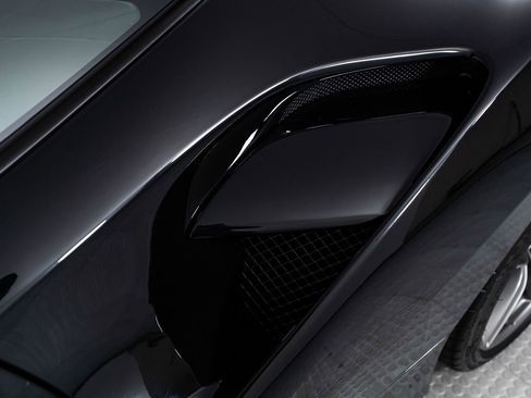 Certified 2019 Ferrari 488 GTB RWD image 24