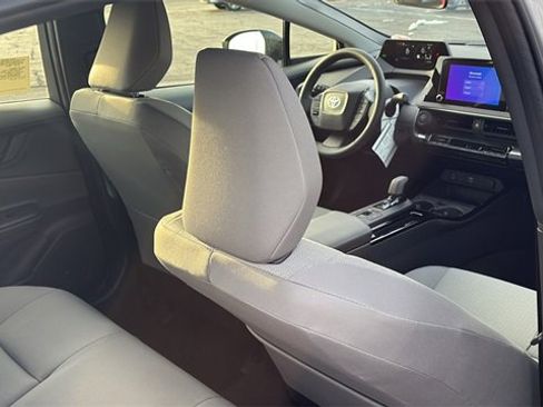 New 2026 Toyota Prius LE image 24