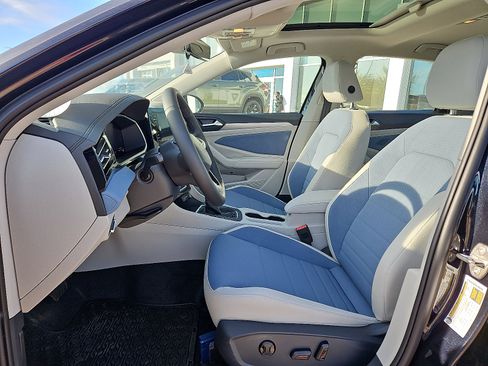 New 2026 Volkswagen Jetta SE image 9