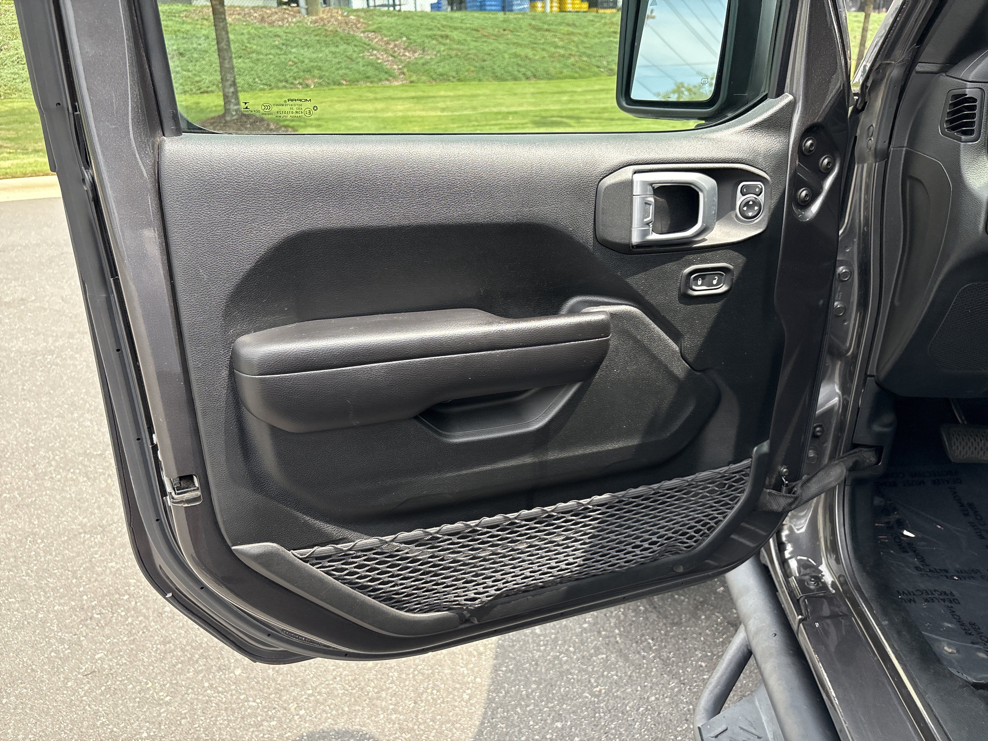Used 2020 Jeep Gladiator Mojave AWD/4WD image 15